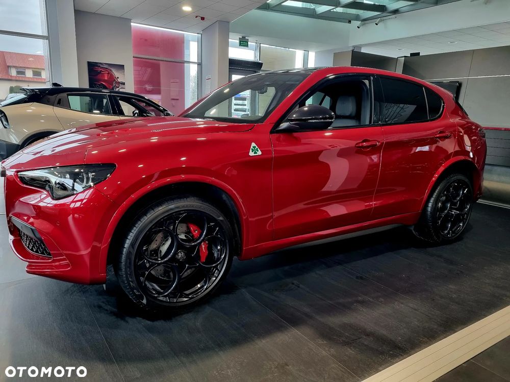 Alfa Romeo Stelvio - 7