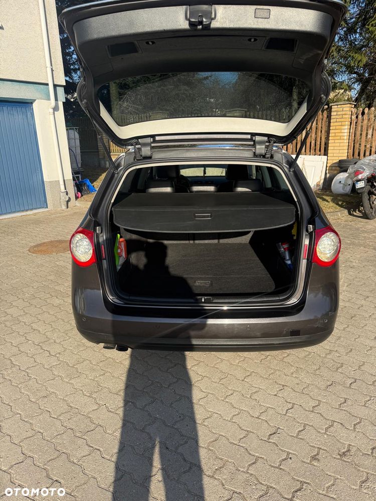 Volkswagen Passat 2.0 TDI Highline - 22
