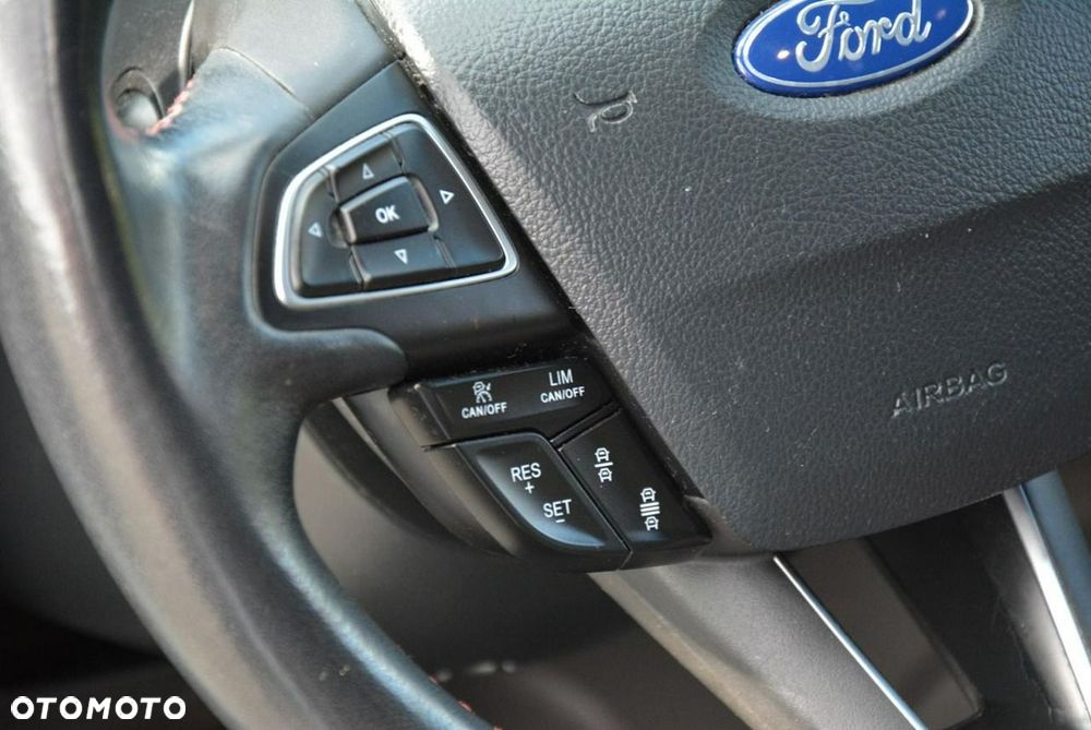 Ford Kuga 1.5 EcoBoost 2x4 ST-Line - 25