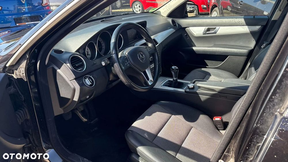 Mercedes-Benz Klasa C 220 CDI Avantgarde - 18