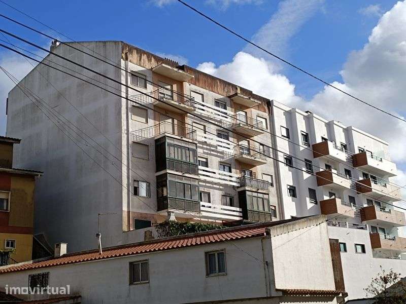 Duplex na Avenida Fernão Mendes Pinto, 51, Agualva - Grande imagem: 2/4