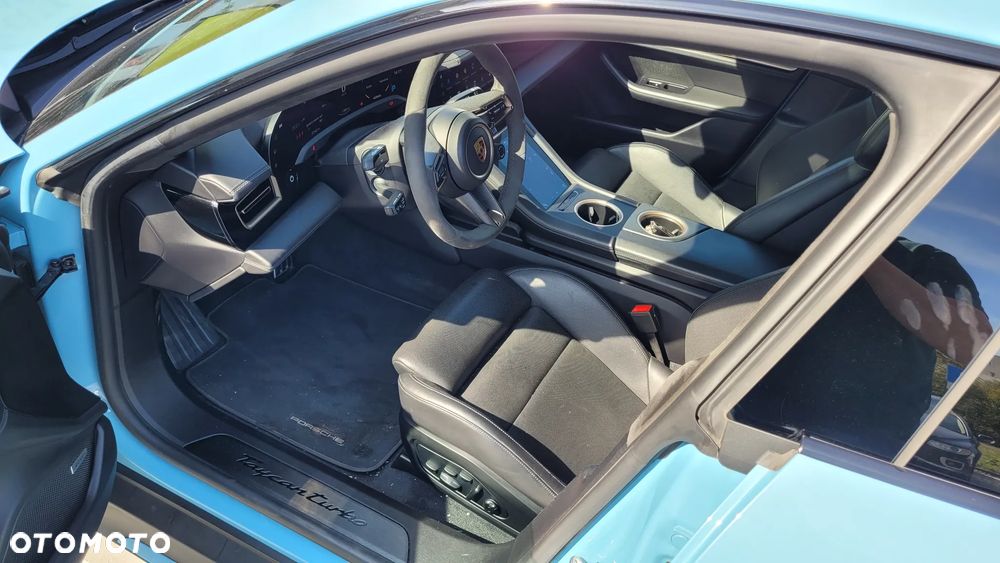Porsche Taycan - 5