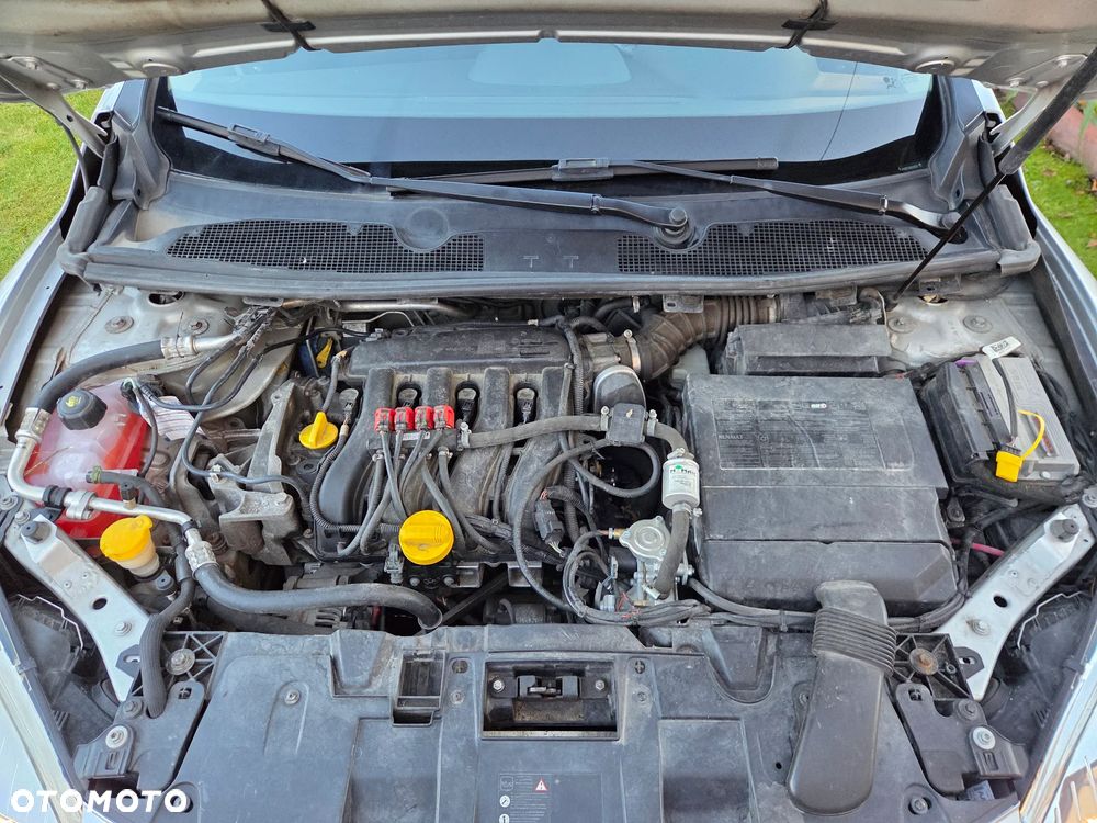 Renault Megane 1.6 16V Dynamique Euro5 - 19