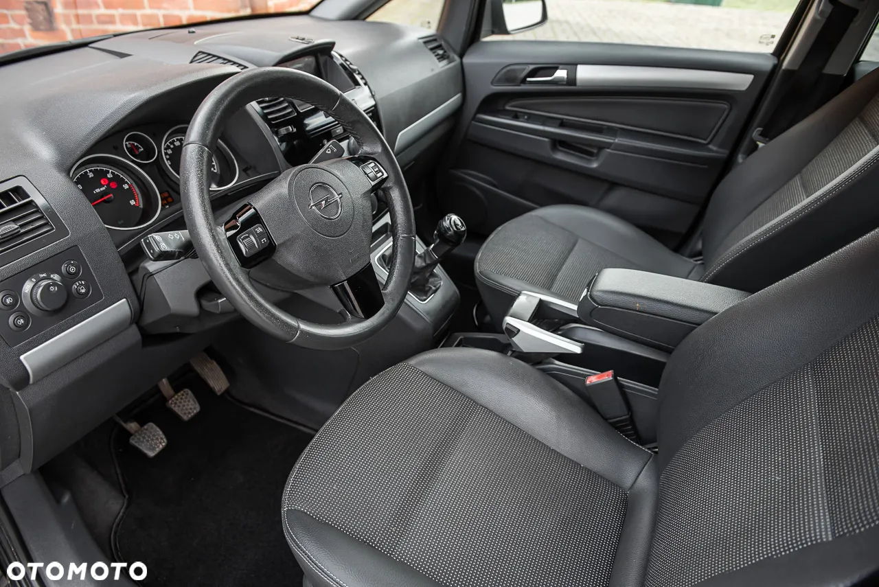 Opel Zafira - 15