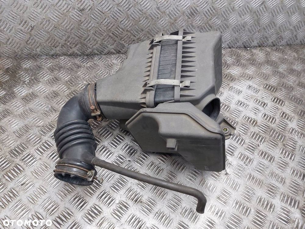 OBUDOWA FILTRA POWIETRZA + RURA DOLOT LANCER VII 1.6 16V MR993311 - 1