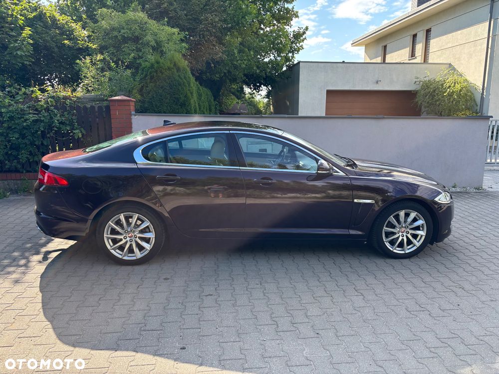 Jaguar XF 2.2 - 4