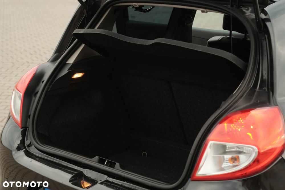 Renault Clio 1.2 16V Expression - 13