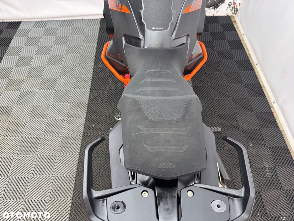 KTM Super Adventure - 23