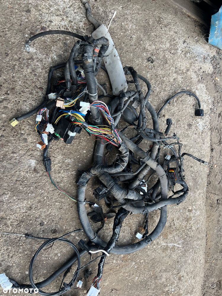 Instalacja Komory silnika Nissan titan 5.6b v8 2012r