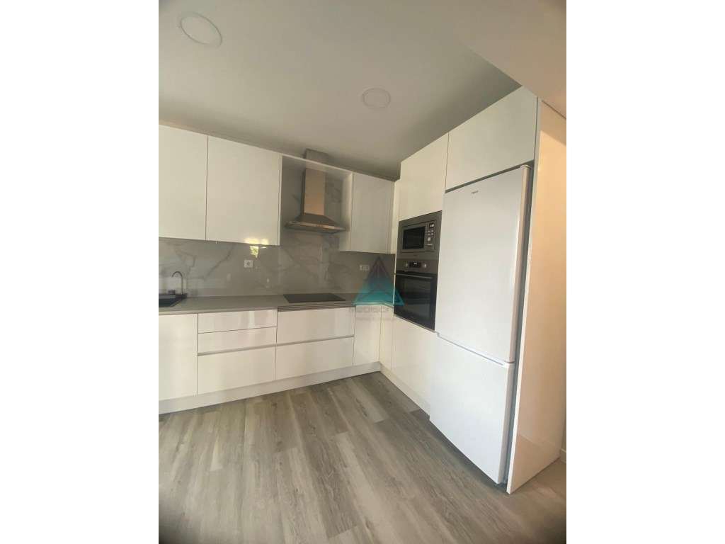 Apartamento totalmente remodelado Corroios - Grande imagem: 2/20