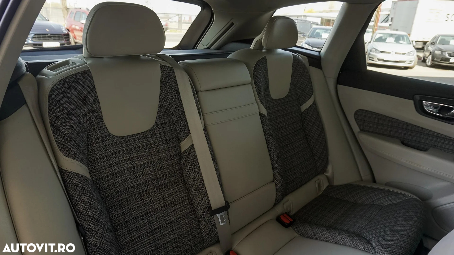 Volvo XC 60 D4 AWD Geartronic Inscription - 25