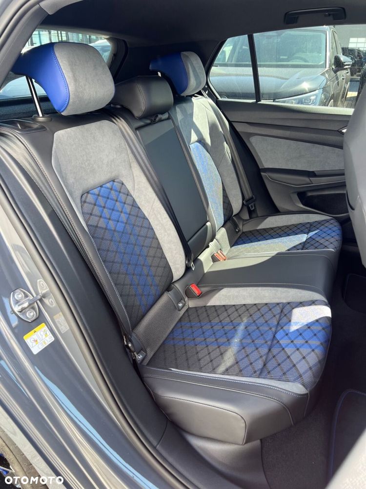 Volkswagen Golf 2.0 TSI 4Motion R DSG - 6