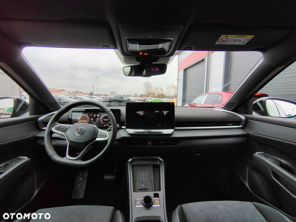 Volkswagen T-Roc - 32