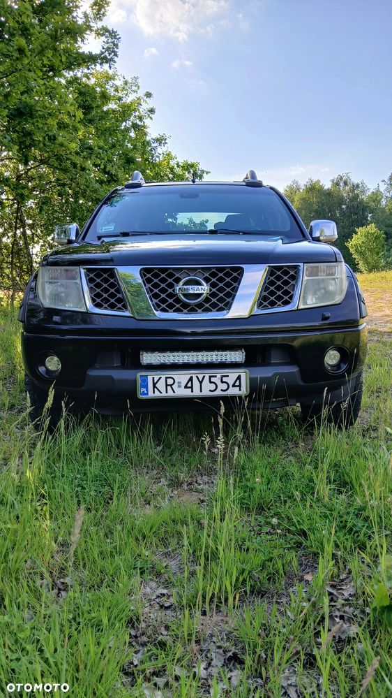 Nissan Navara 2.5 D Platinum - 32