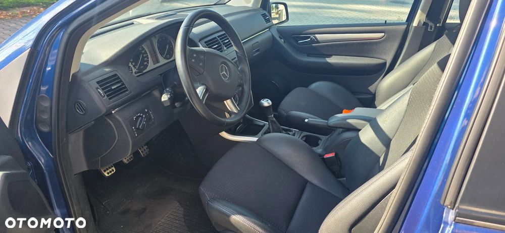 Mercedes-Benz Klasa B 200 Special Edition - 16