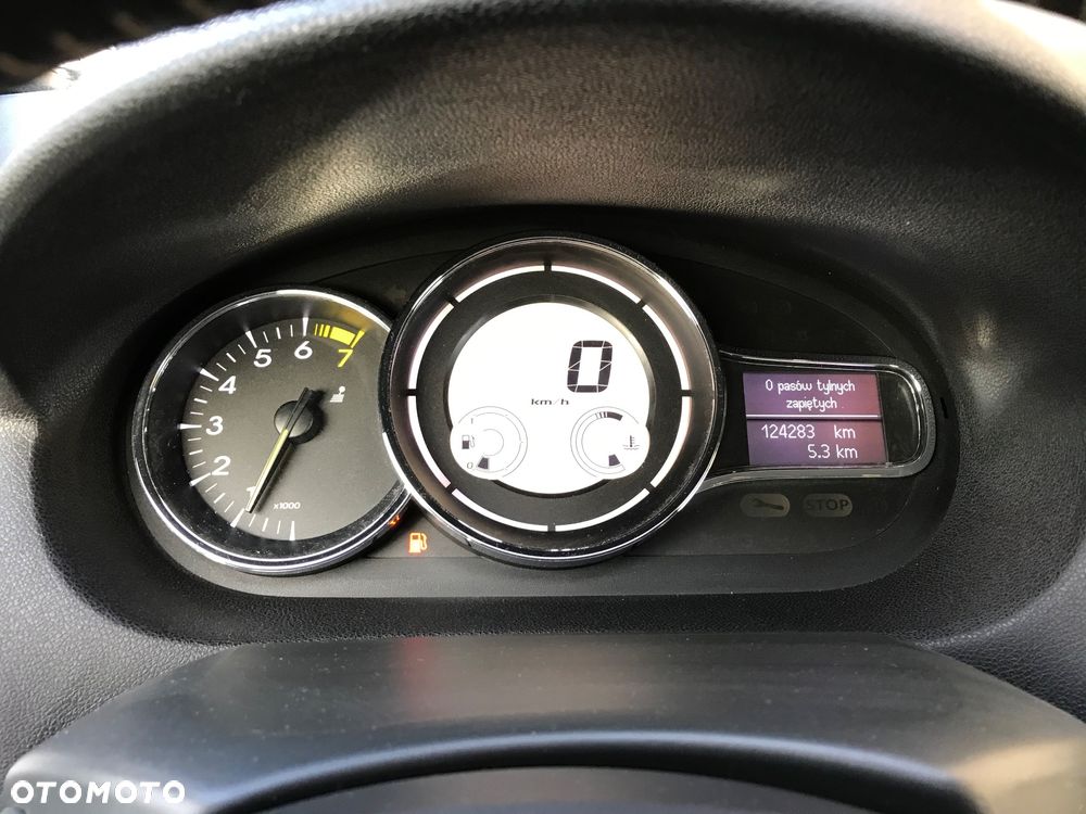 Renault Megane 1.6 16V 110 LIMITED - 8