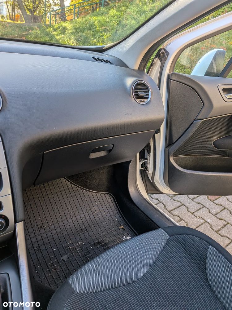 Peugeot 308 1.6 HDi Premium - 24