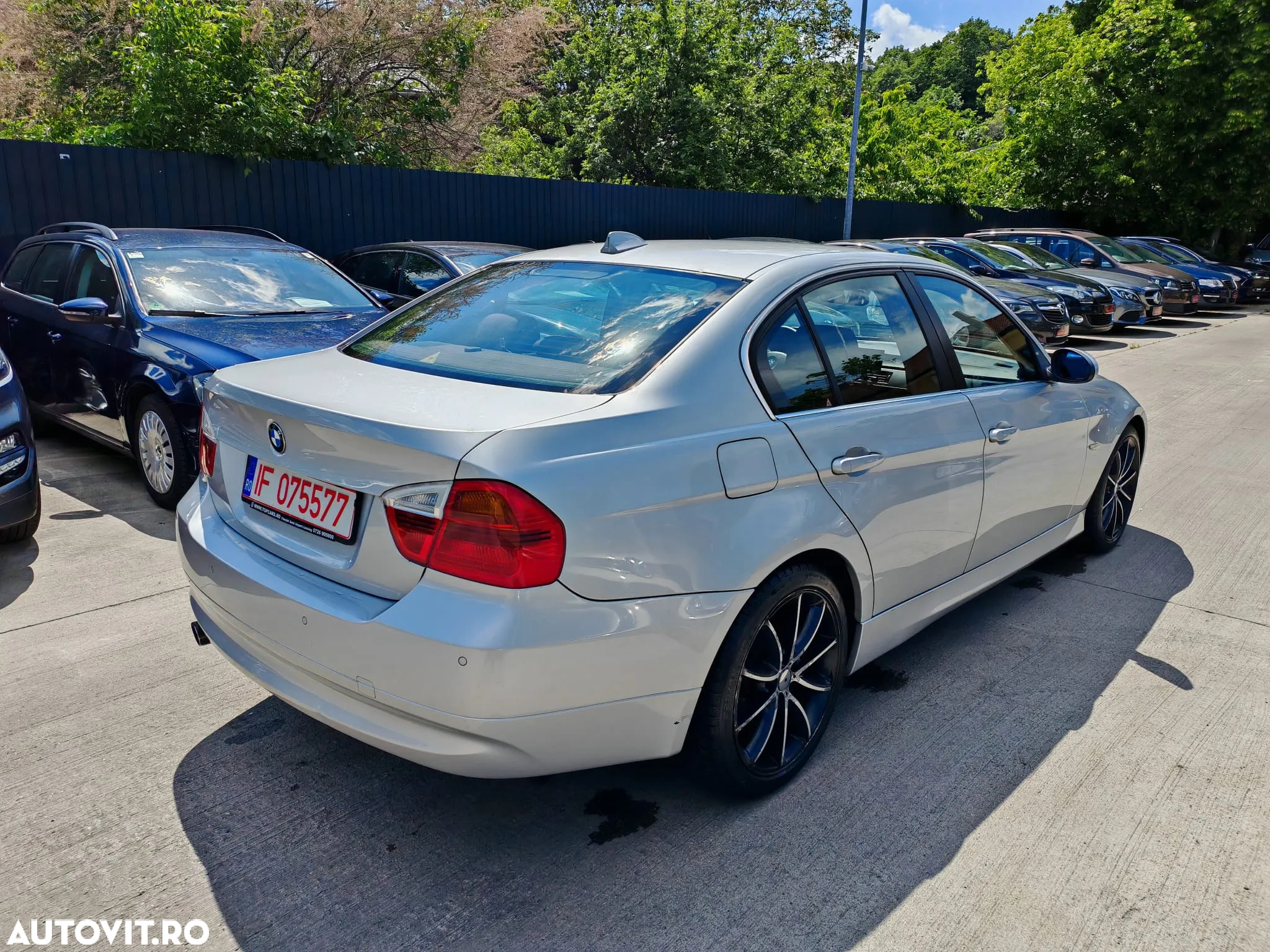 BMW Seria 3 318d - 4
