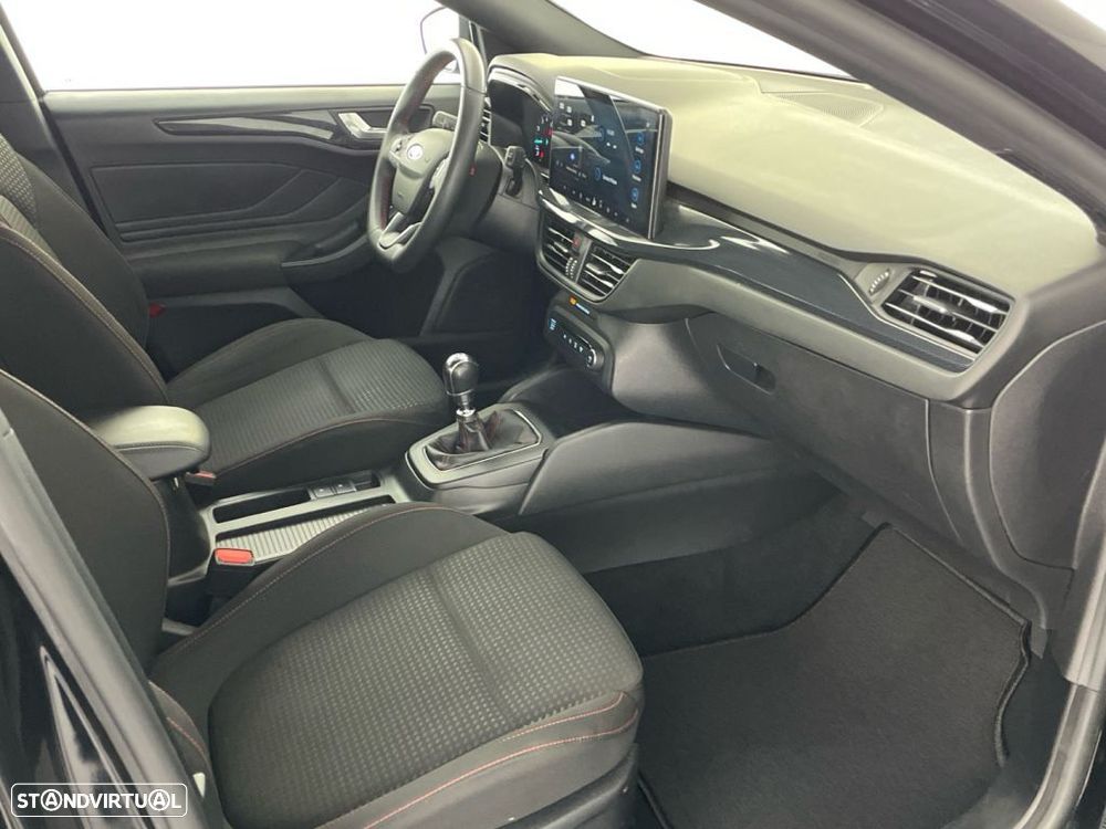 Ford Focus 1.0 EcoBoost MHEV ST-Line - 21