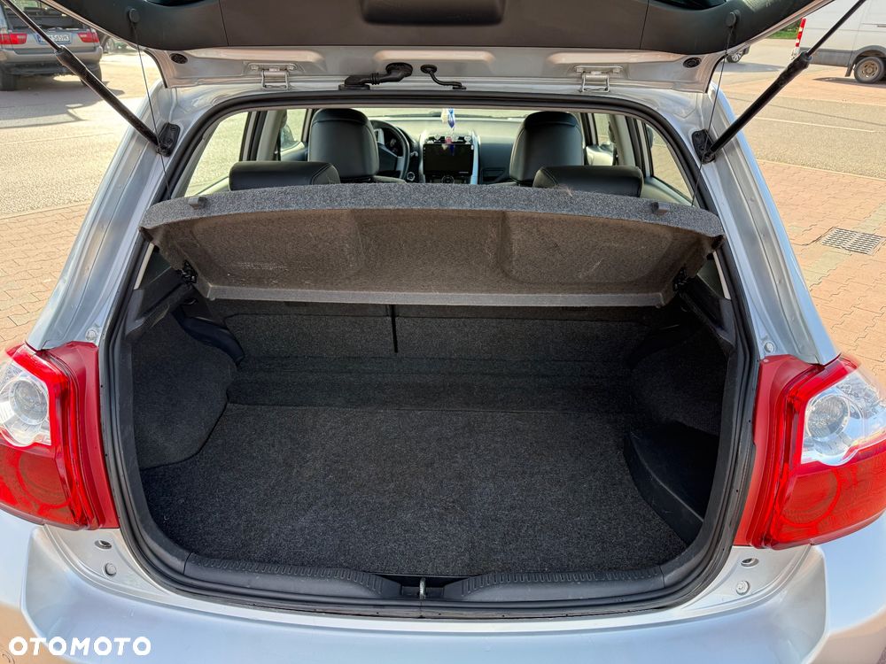 Toyota Auris 1.8 HSD Sol - 6