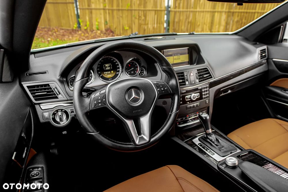 Mercedes-Benz E-Class 2011 photo 5