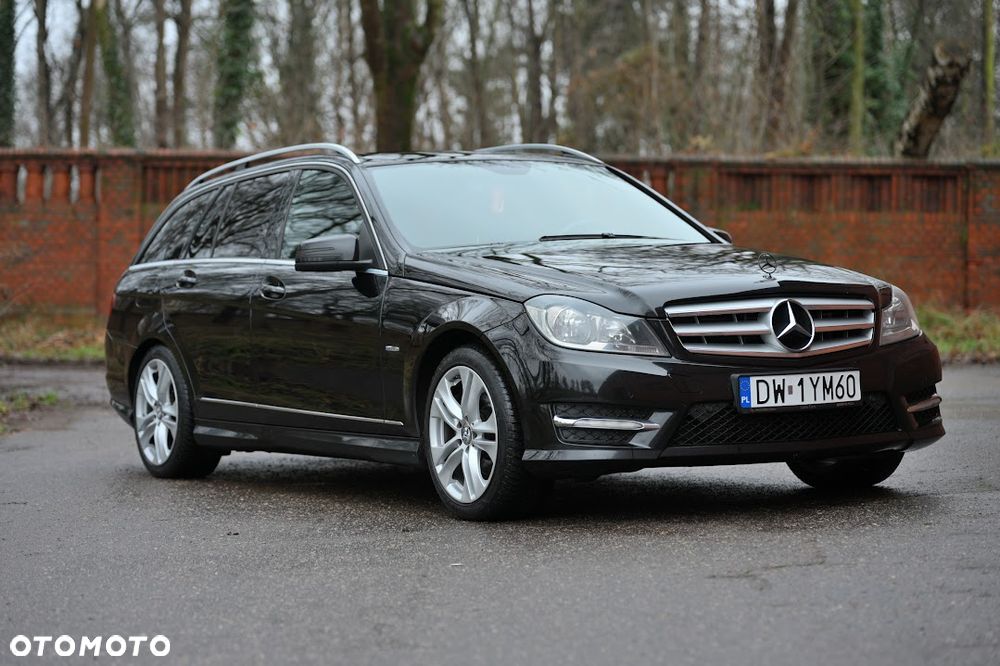 Mercedes-Benz Klasa C 180 CGI BlueEFFICIENCY Avantgarde - 1