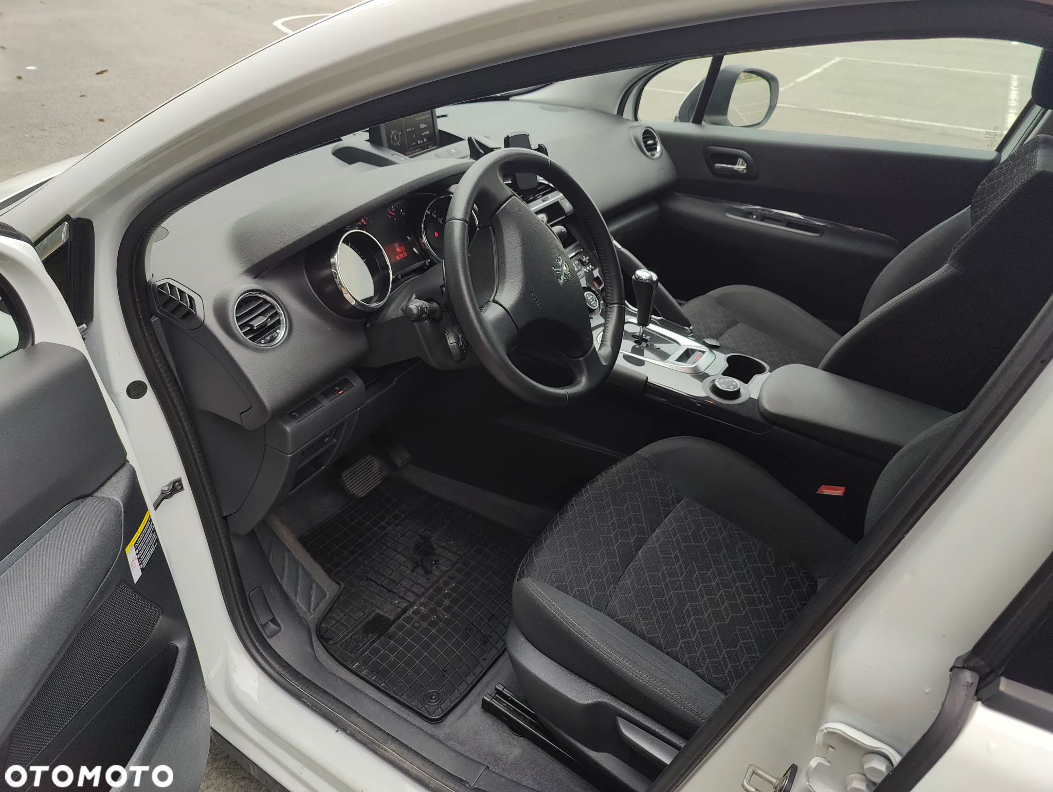 Peugeot 3008 - 11