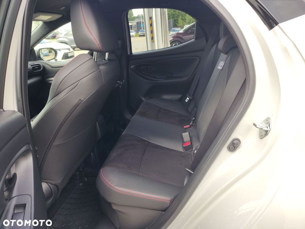 Toyota Yaris - 14