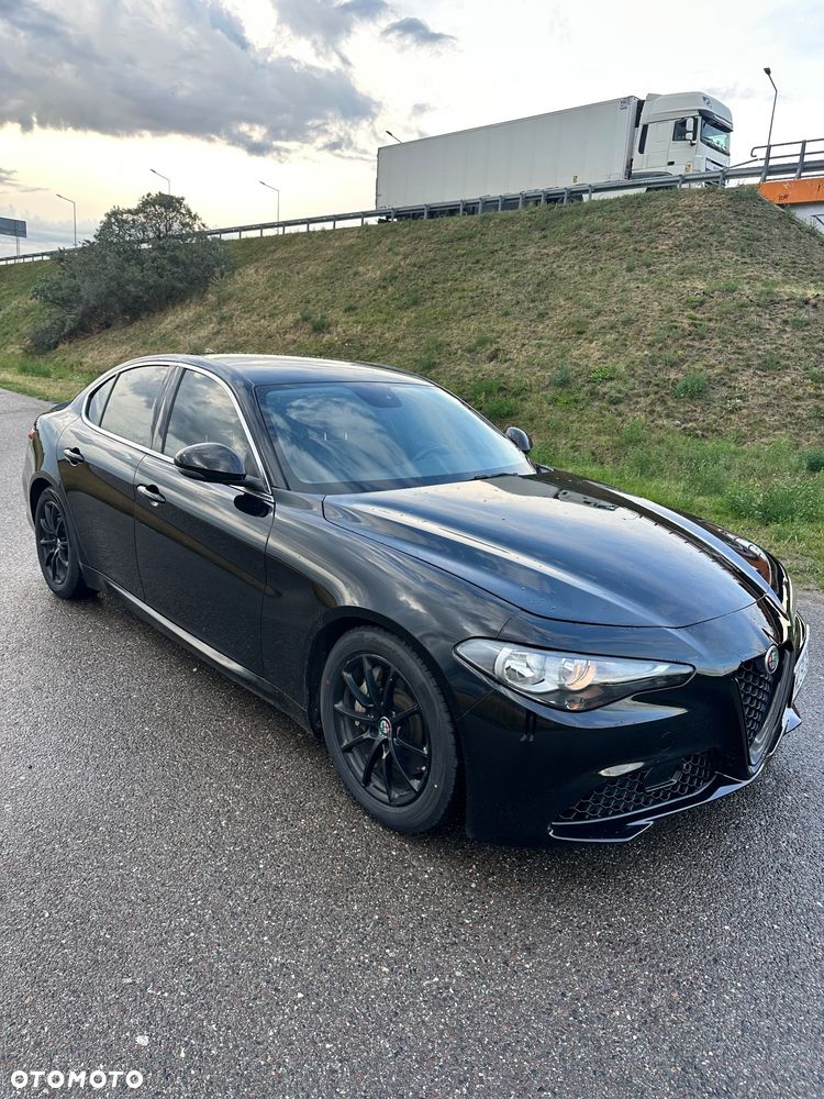 Alfa Romeo Giulia 2.0 Turbo 16V AT8 Veloce - 11