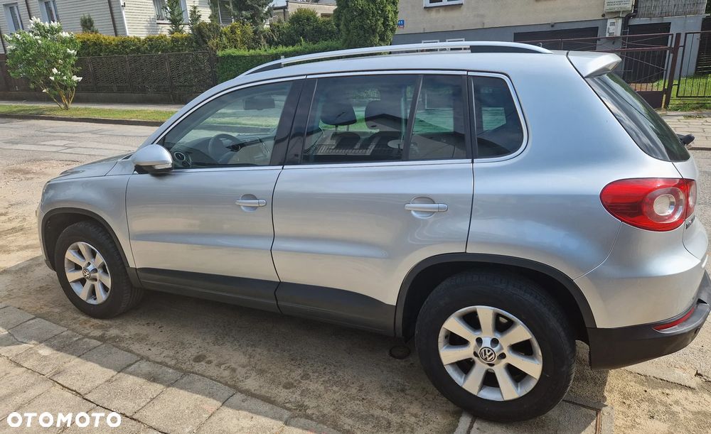 Volkswagen Tiguan - 4