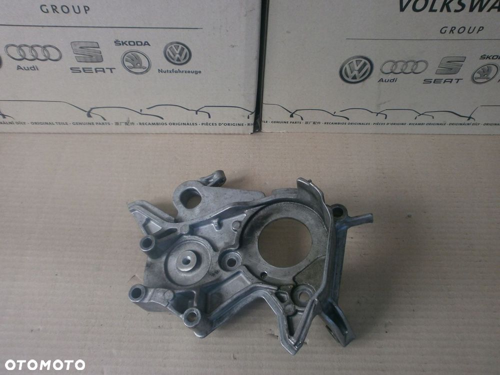 WSPORNIK ŁAPA POMPY 04B130379A 1.4TDI CUS CUT VW SKODA SEAT GWARANCJA - 1