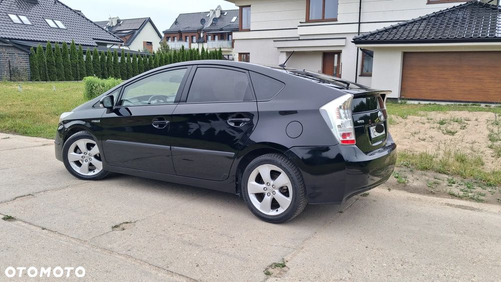 Toyota Prius - 5
