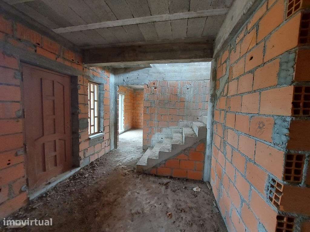 Moradia T3  com Garagem em construção Vila Cova de Alva - Grande imagem: 3/16