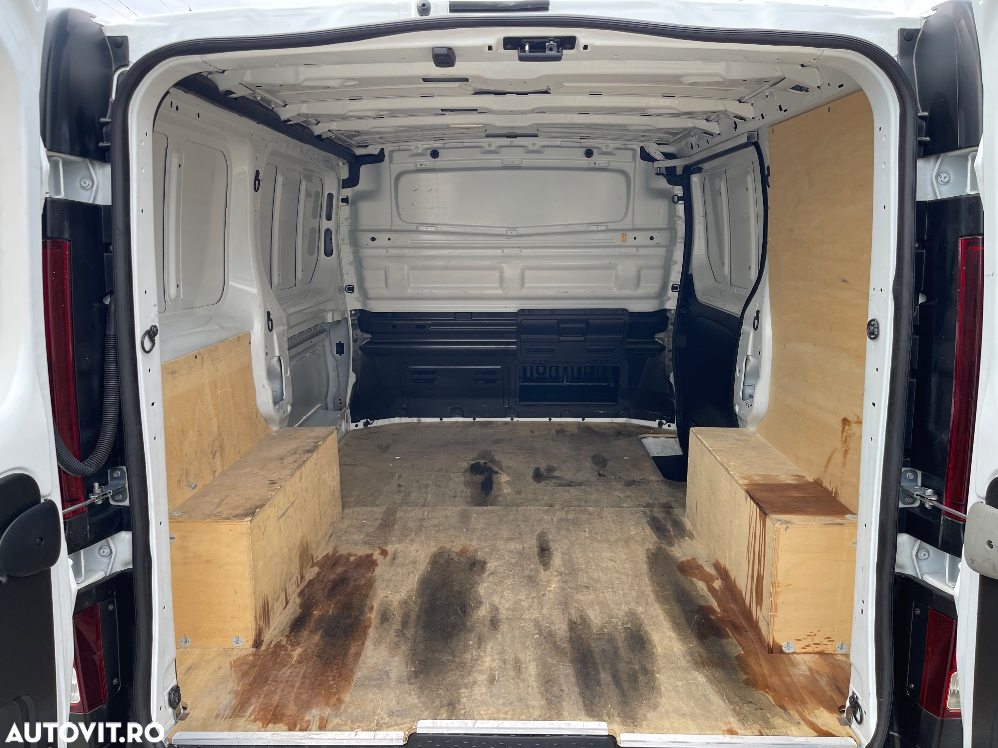 Renault Trafic - 10