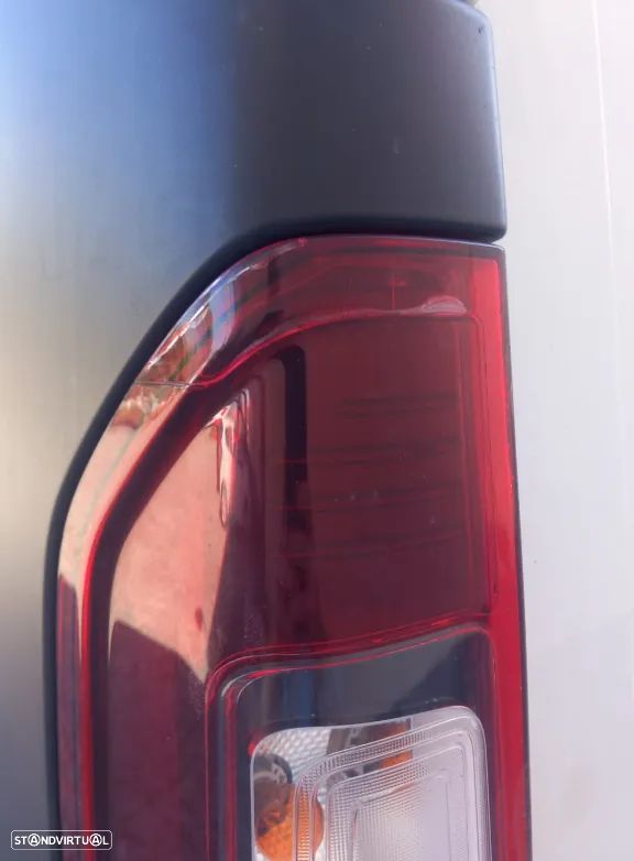 Farolim Esquerdo Renault Trafic III 2016 - 2