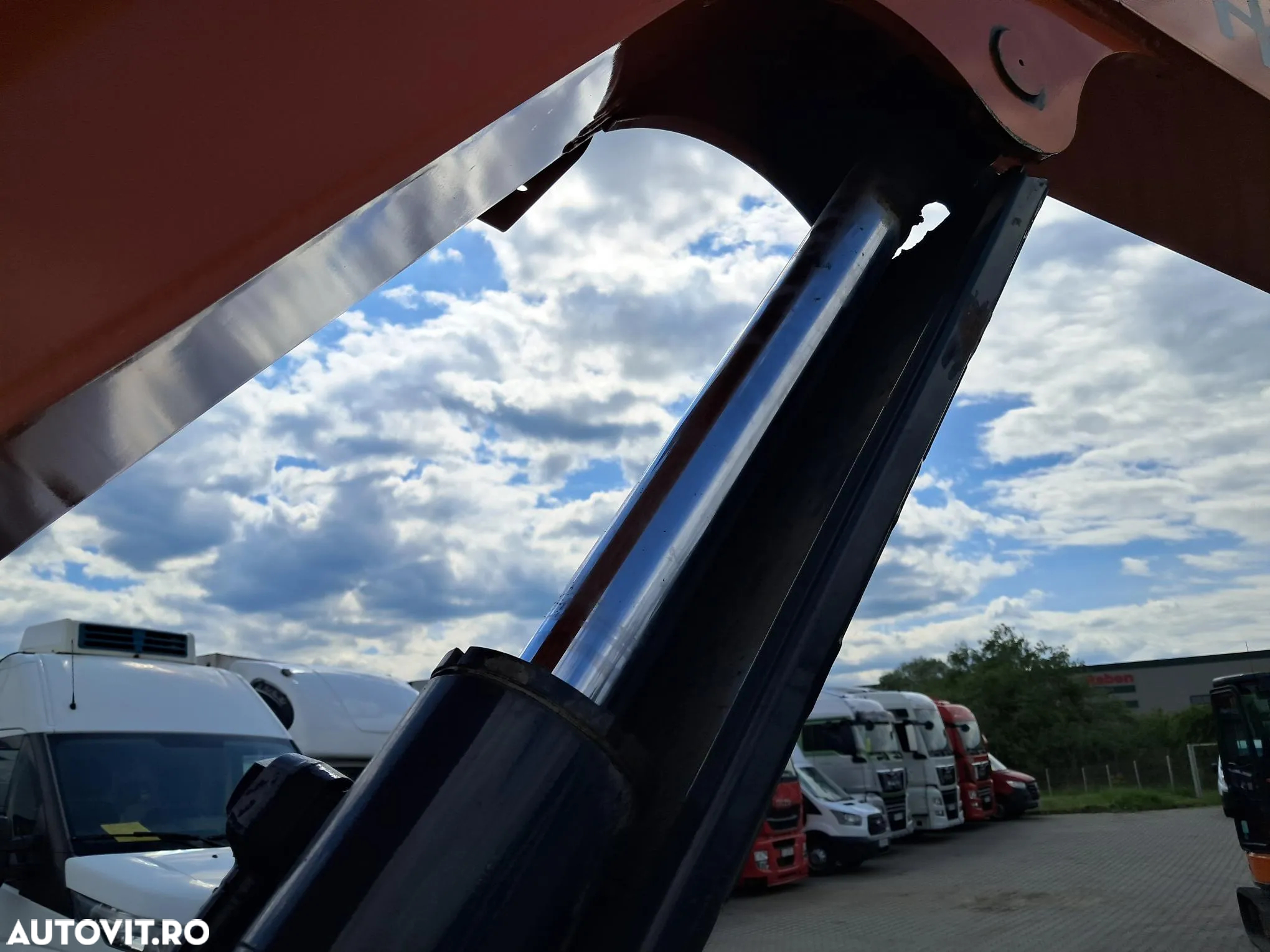 Hitachi ZX48U-6 ZAXIS 48U DOUA CUPE SI LAMA TIP BULDOZER - 10