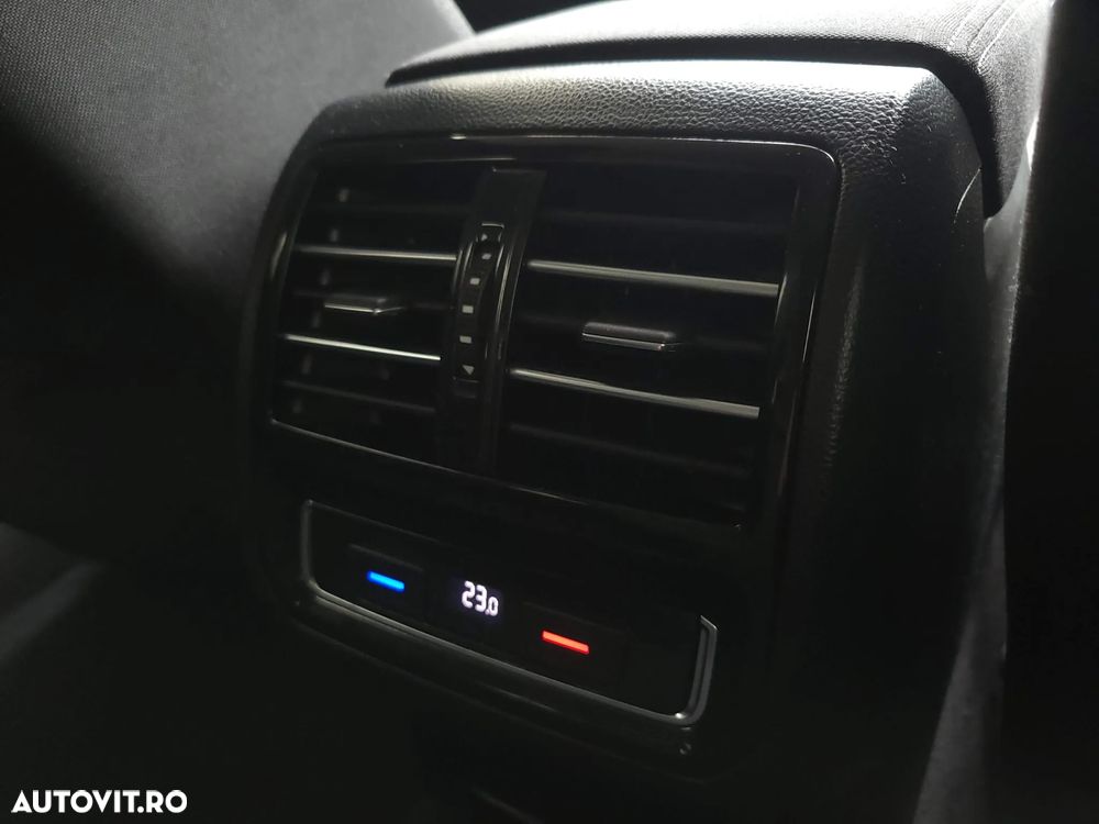 Volkswagen Passat Variant 2.0 TDI Comfortline - 22