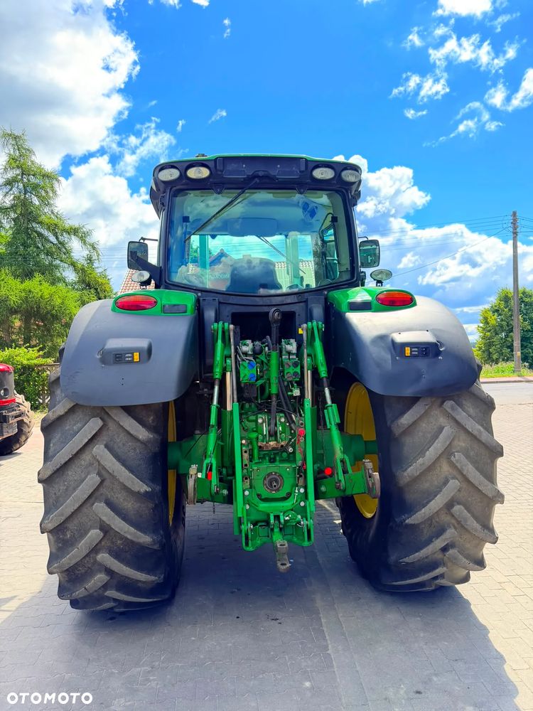 John Deere 6210R - 12