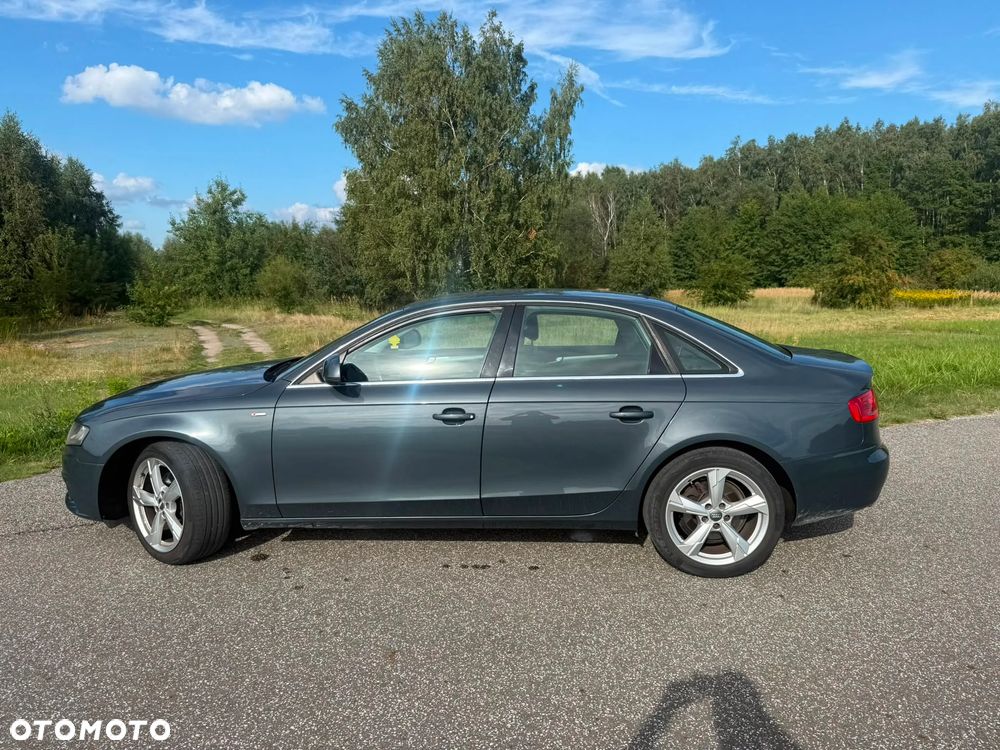 Audi A4 Limousine - 5