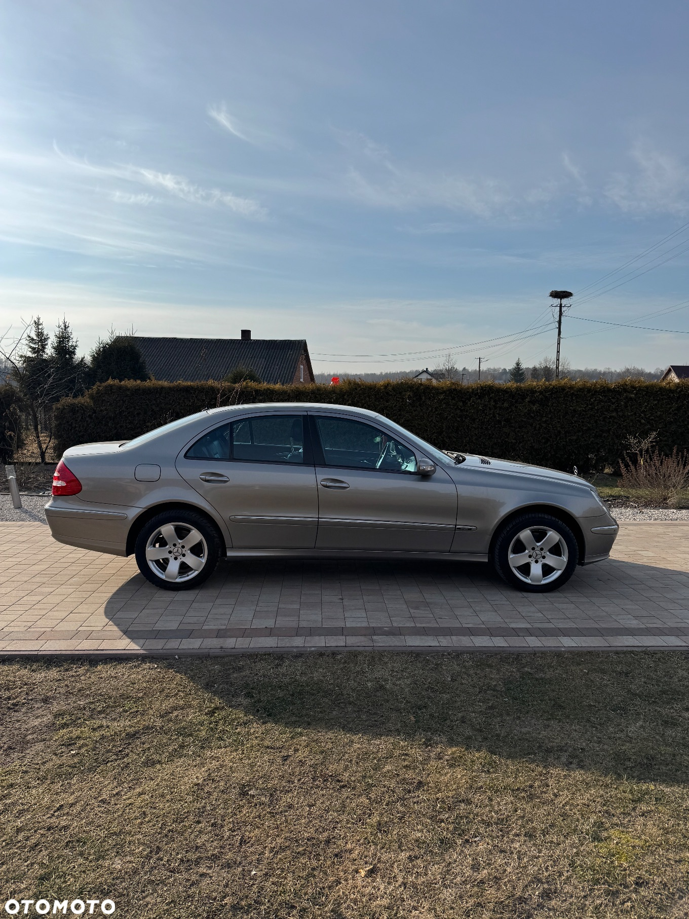 Mercedes-Benz Klasa E 500 4-Matic T Elegance - 3