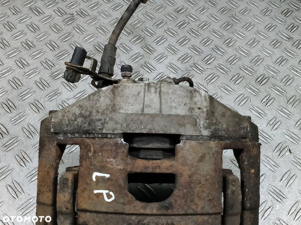 ZACISK HAMULCOWY LEWY PRZÓD AUDI A6 C6 3.2 V6 FSI - 1