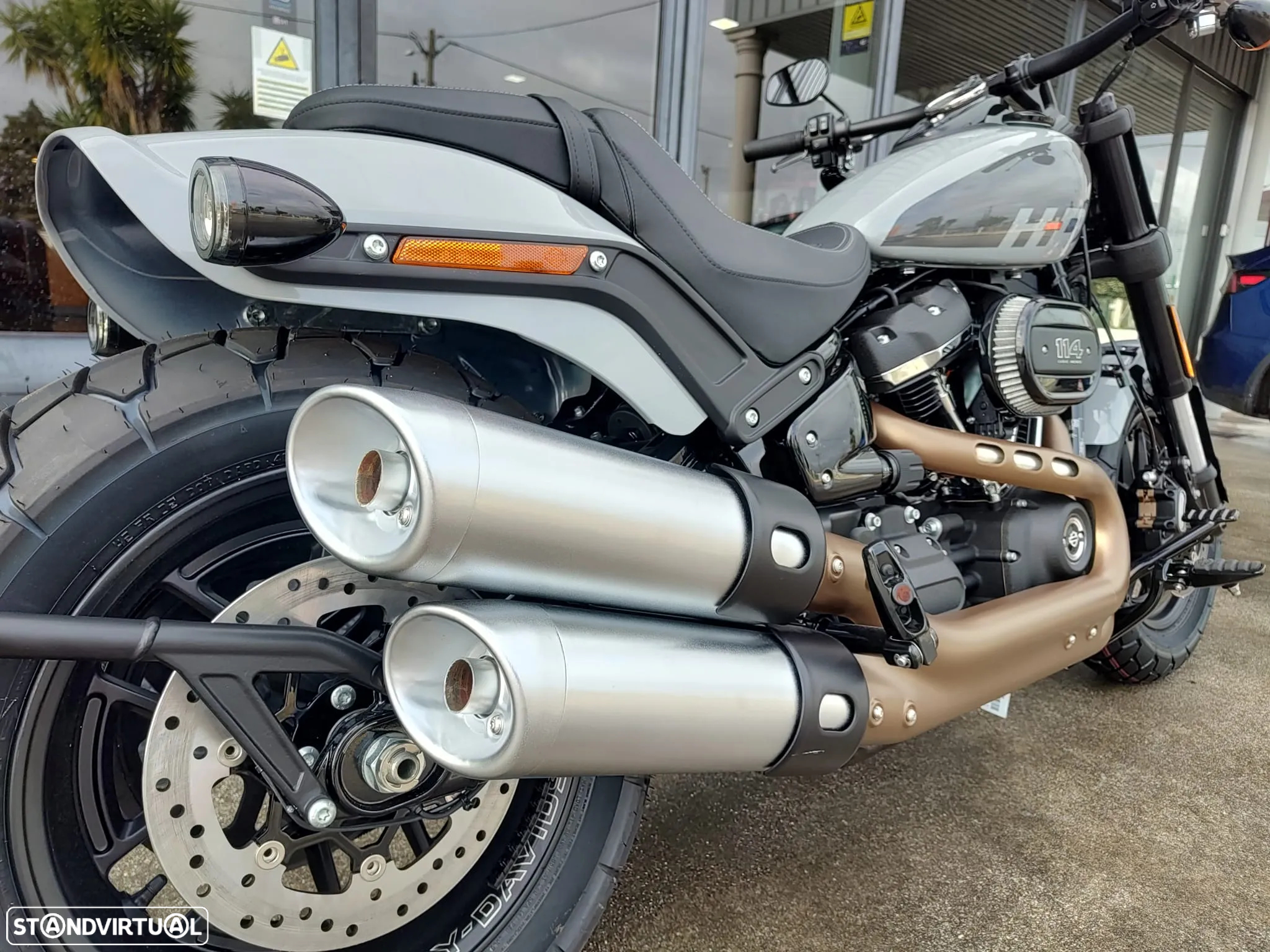 Harley-Davidson Softail Fat Bob - 6