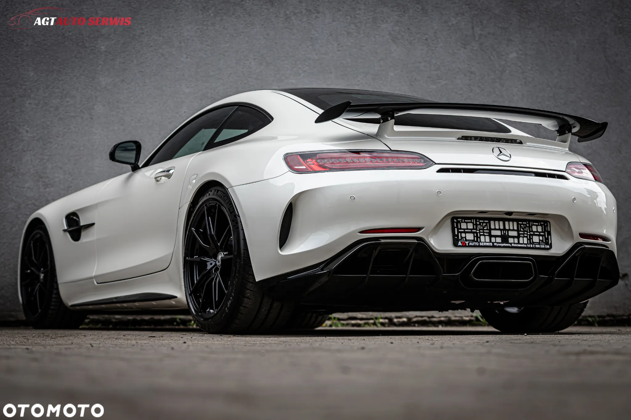 Mercedes-Benz AMG GT R - 13
