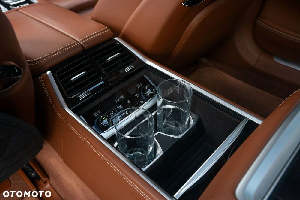BMW Seria 7 M760Li xDrive - 31