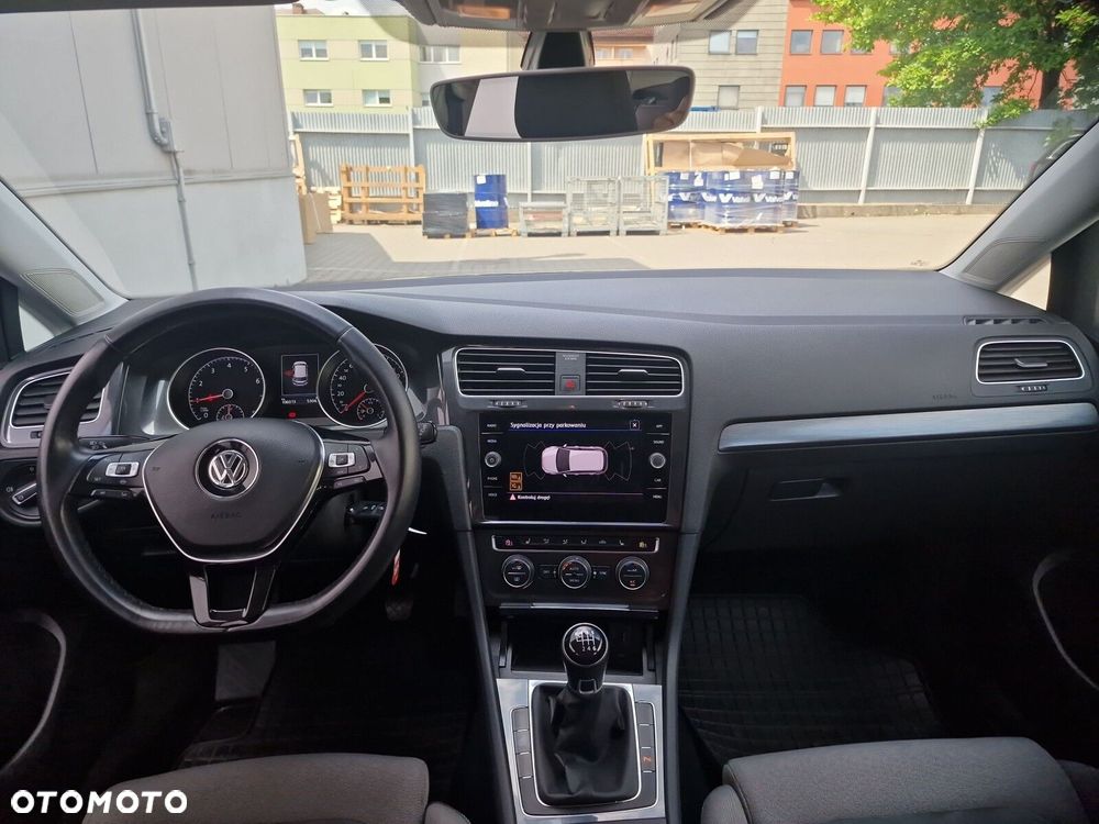 Volkswagen Golf - 20