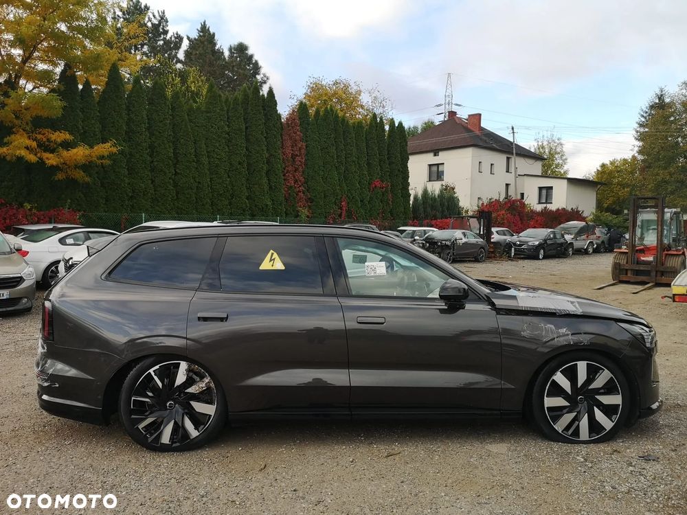 Volvo EX90 2025