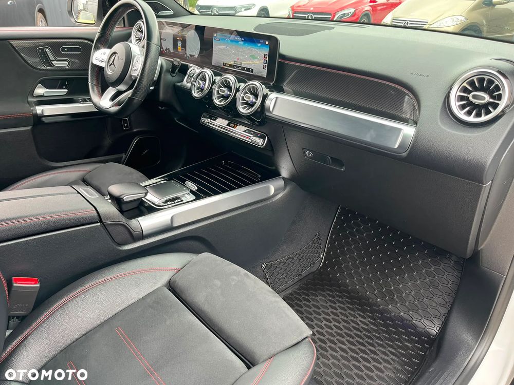Mercedes-Benz GLB 250 4-Matic 8G-DCT - 17
