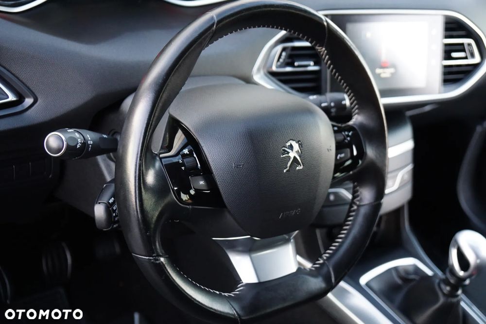 Peugeot 308 BlueHDi FAP 120 Stop&Start Allure - 31