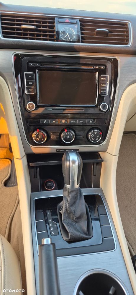 Volkswagen Passat 1.8 TSI Highline DSG - 8