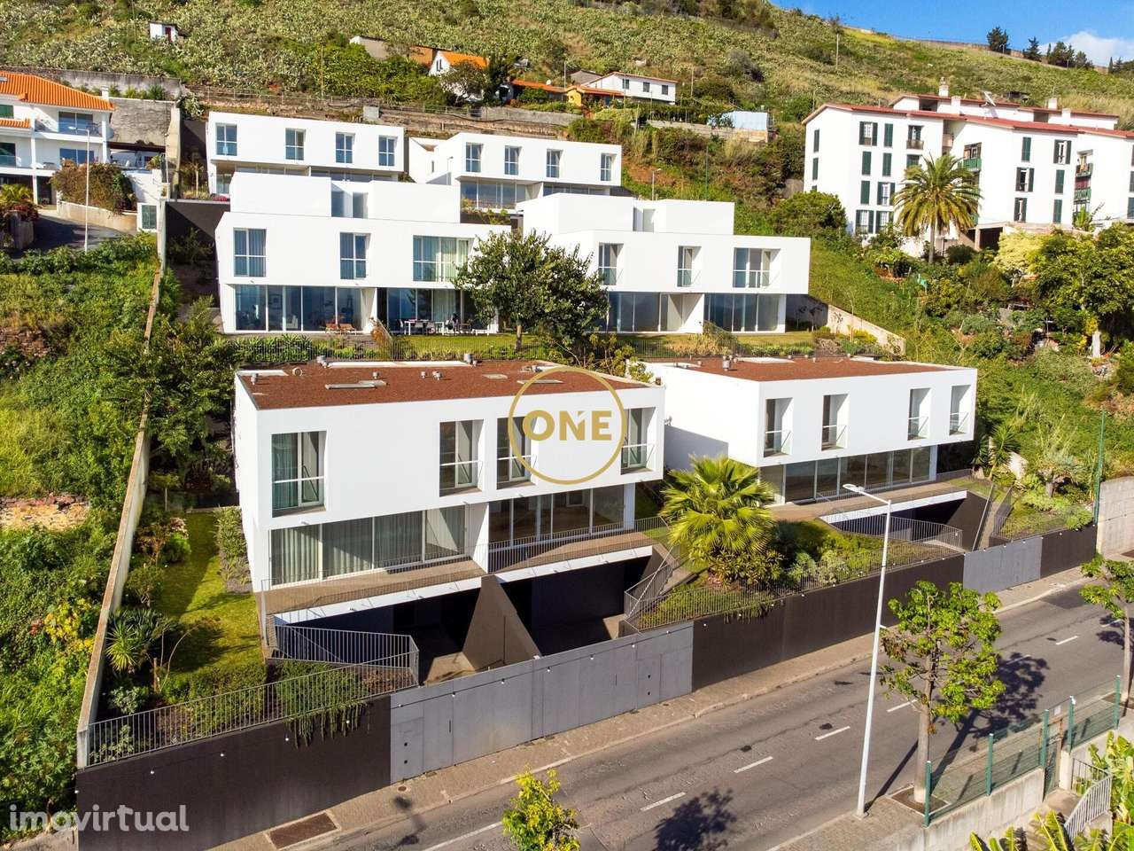 Moradia T4 - Grande imagem: 2/24